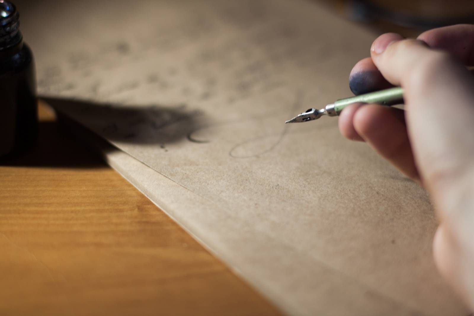 calligraphie-materielpazcher-lattes$